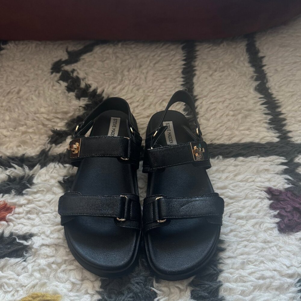 Steve Madden Black Platform Sandals in size 10